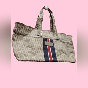 💙❤️*Tommy Hilfiger* Beige Monogram Tote with Navy and Red Center Stripe❤️💙